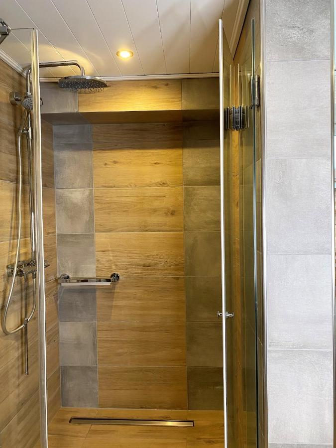 70 m2 Souterrain in Stadtnähe mit 2 Bädern und EV Lademöglichkeit Niestetal Exterior foto