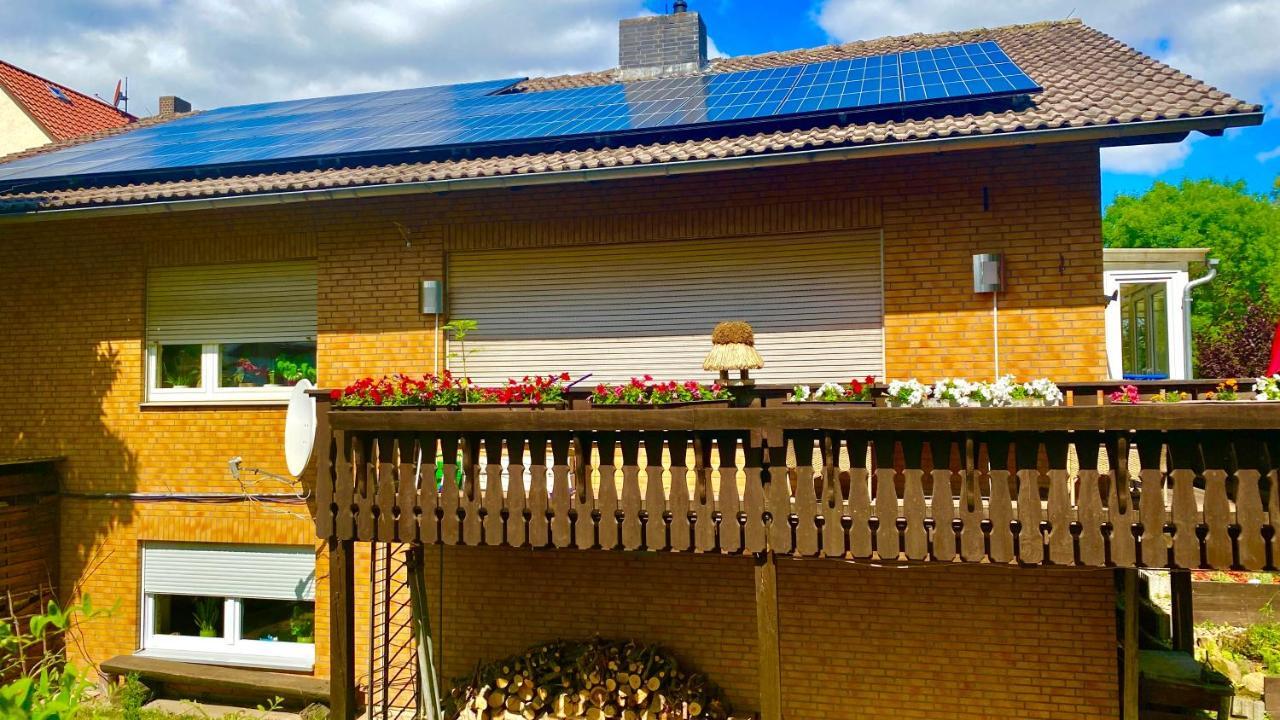 70 m2 Souterrain in Stadtnähe mit 2 Bädern und EV Lademöglichkeit Niestetal Exterior foto